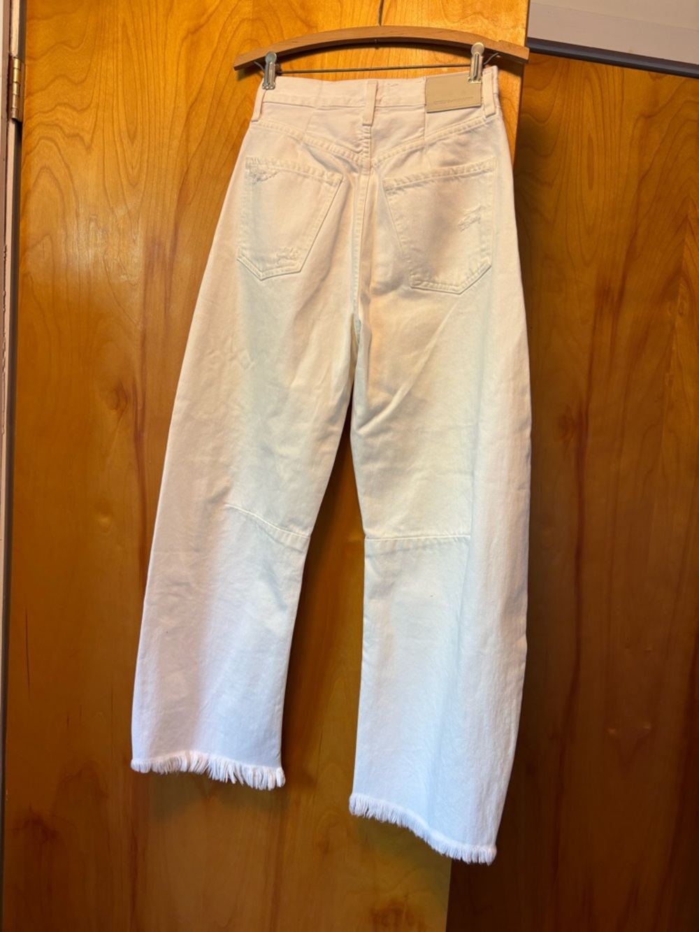 Citizens Of Humanity White Straight-Leg High-Rise Jeans - Picture 4 of 13